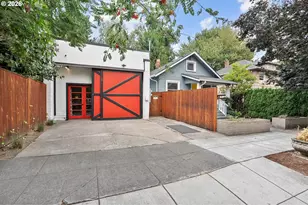 2817 NE Weidler St, Portland, OR 97232 - Photo 23