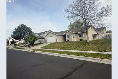 617 E Oregon Ave, Hermiston, OR 97838 - Photo 1