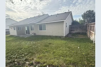617 E Oregon Ave, Hermiston, OR 97838 - Photo 25