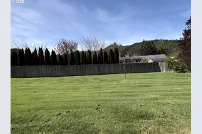 747 Evergreen Loop, Reedsport, OR 97467 - Photo 3