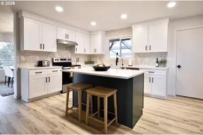 10854 Summit Loop SE, Turner, OR 97392 - Photo 11