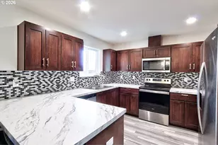197 E Roosevelt St, Carlton, OR 97111 - Photo 5