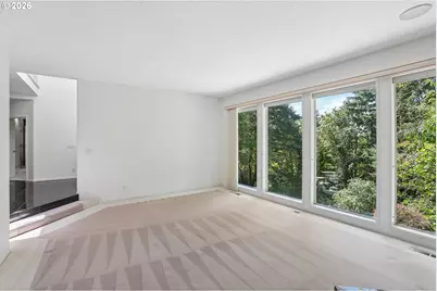 10838 S Southridge Dr, Portland, OR 97219 - Photo 9