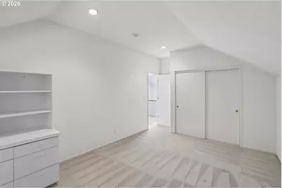 10838 S Southridge Dr, Portland, OR 97219 - Photo 17