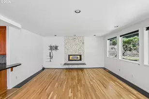 10838 S Southridge Dr, Portland, OR 97219 - Photo 3