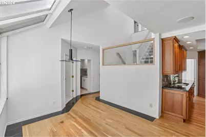 10838 S Southridge Dr, Portland, OR 97219 - Photo 7