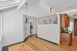 10838 S Southridge Dr, Portland, OR 97219 - Photo 7