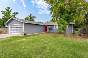 2098 Delta Waters Rd, Medford, OR 97504 - Photo 5