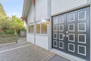 1310 Mulberry Ln, Florence, OR 97439 - Photo 5