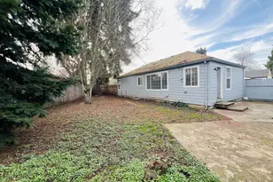 624 N Settlemier Ave, Woodburn, OR 97071 - Photo 13