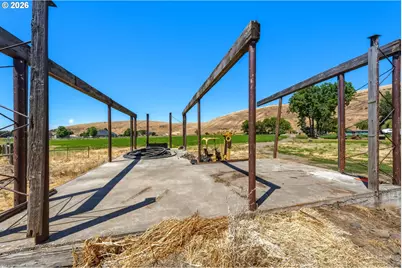 54884 Day Rd, Milton-Freewater, OR 97862 - Photo 9