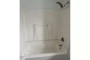 525 S 6th St, Harrisburg, OR 97446 - Photo 9