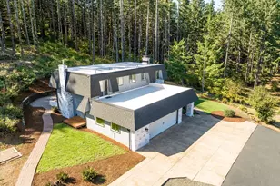 381 Talemena Dr, Cottage Grove, OR 97424 - Photo 1