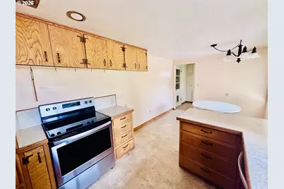 45 Rustic Pl, Eugene, OR 97401 - Photo 9