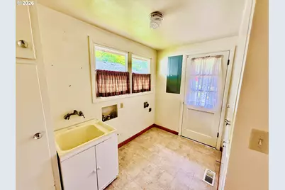 45 Rustic Pl, Eugene, OR 97401 - Photo 11