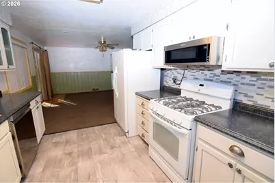 705 Ventura St N, Keizer, OR 97303 - Photo 29