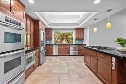 604 SW Arboretum Cir, Portland, OR 97221 - Photo 13