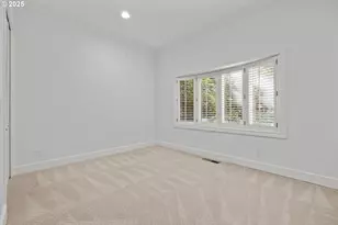 604 SW Arboretum Cir, Portland, OR 97221 - Photo 33