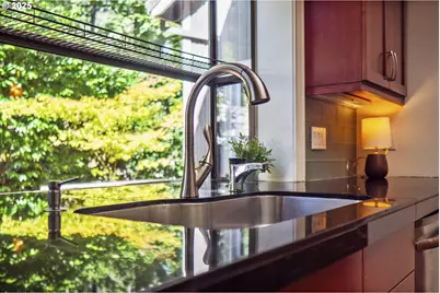 604 SW Arboretum Cir, Portland, OR 97221 - Photo 15