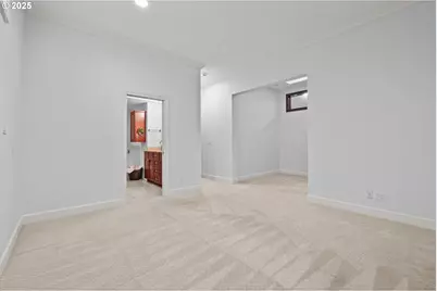 604 SW Arboretum Cir, Portland, OR 97221 - Photo 27