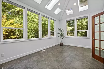 604 SW Arboretum Cir, Portland, OR 97221 - Photo 19