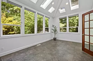 604 SW Arboretum Cir, Portland, OR 97221 - Photo 19