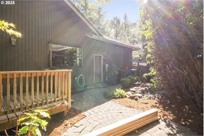 604 SW Arboretum Cir, Portland, OR 97221 - Photo 37