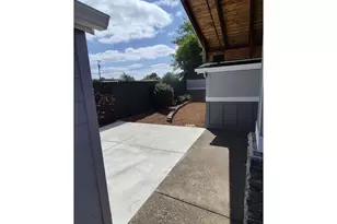 355 Central Ave, Lebanon, OR 97355 - Photo 11