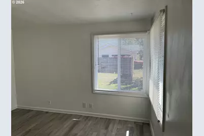 970 W 10th Ave, Junction City, OR 97448 - Photo 7