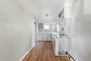 11751 SE Oak St, Portland, OR 97216 - Photo 5