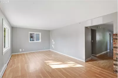 11751 SE Oak St, Portland, OR 97216 - Photo 17