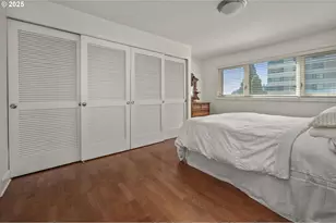 2211 SW Park Pl, Portland, OR 97205 - Photo 29