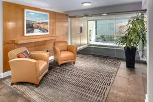 2211 SW Park Pl, Portland, OR 97205 - Photo 5