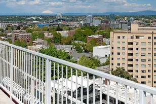 2211 SW Park Pl, Portland, OR 97205 - Photo 35