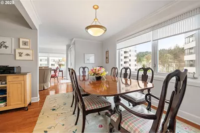 2211 SW Park Pl #803, Portland, OR 97205 - Photo 17