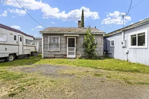 215 E 2nd Ave, Riddle, OR 97469 - Photo 33