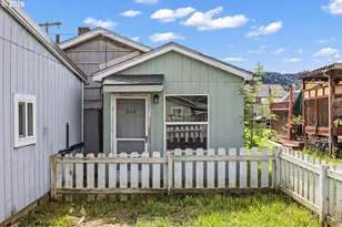 215 E 2nd Ave, Riddle, OR 97469 - Photo 29