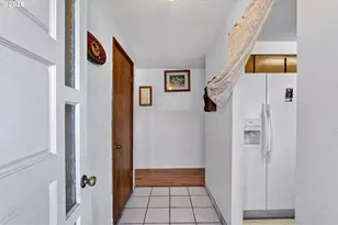 3218 West Pl, Hubbard, OR 97032 - Photo 15