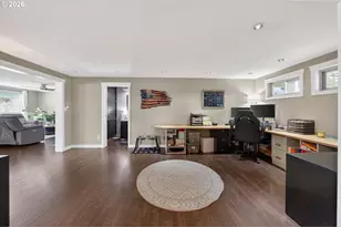 488 W Broccoli St, Roseburg, OR 97471 - Photo 11