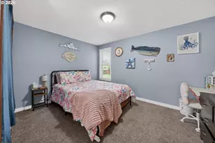488 W Broccoli St, Roseburg, OR 97471 - Photo 21