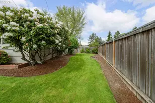 488 W Broccoli St, Roseburg, OR 97471 - Photo 45