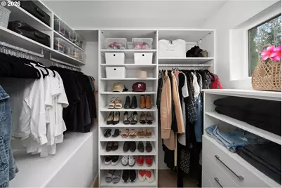 10253 NW Wilshire Ln, Portland, OR 97229 - Photo 23