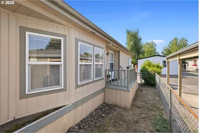 1949 SE Palmquist Rd #121, Gresham, OR 97080 - Photo 5