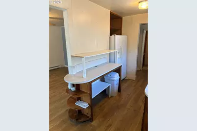 1726 W 9th Pl, Eugene, OR 97402 - Photo 5