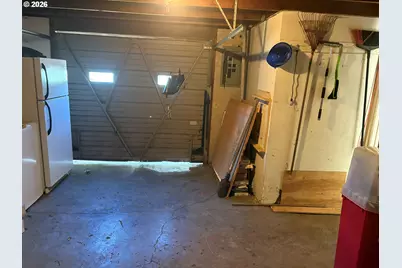 1726 W 9th Pl, Eugene, OR 97402 - Photo 23