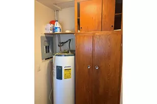 1726 W 9th Pl, Eugene, OR 97402 - Photo 7