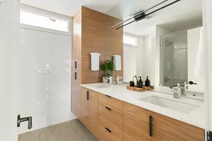 10002 SW Balmer Cir, Portland, OR 97219 - Photo 39