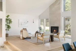 10002 SW Balmer Cir, Portland, OR 97219 - Photo 5