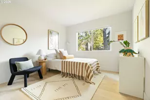 10002 SW Balmer Cir, Portland, OR 97219 - Photo 35