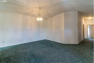 30683 Spring Ct, Hermiston, OR 97838 - Photo 5